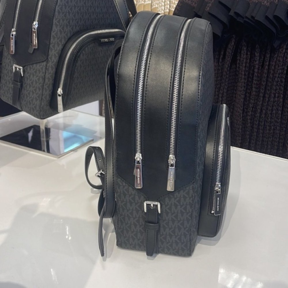 Michael Kors Jaycee Large Zip Pocket Backpack Black - Picture 9 of 16